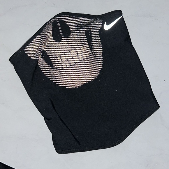 Nike skeleton crew therma fit neck warmer & size L gloves - Picture 2 of 4